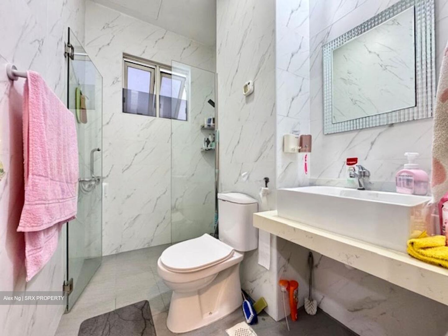 Terrasse Lane (D19), Terrace #502959431